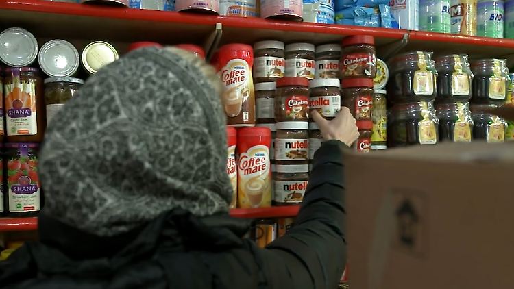 Viele Afghanen können sich nicht einmal mehr Feuerholz leisten, von Nutella ganz zu schweigen.