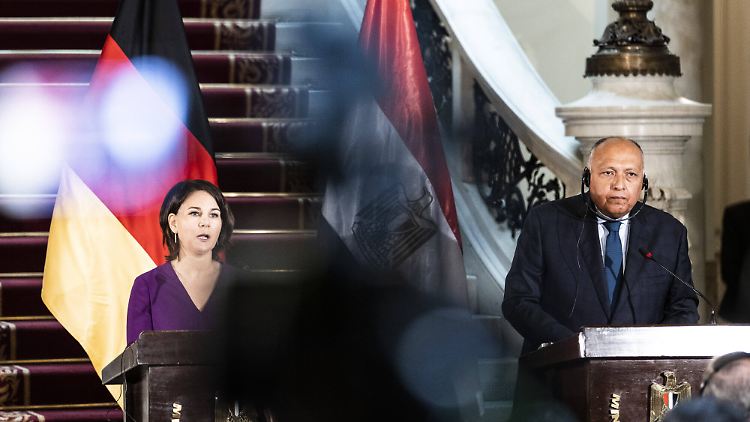 Die Ansichten zu Menschenrechten in Ägypten könnten nicht unterschiedlicher sein: Außenministerin Baerbock und Amtskollege Schukri.