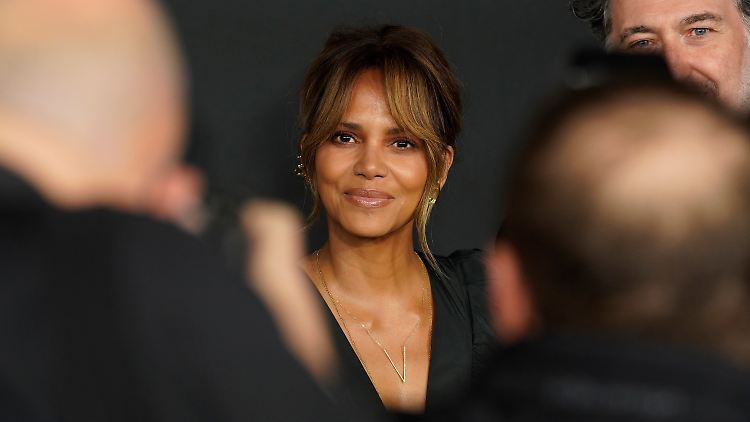 Hat als einzige schwarze Frau einen Oscar als beste Hauptdarstellerin bekommen: Halle Berry.