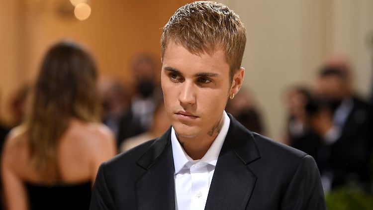 Bieber lud zur Aftershow-Party in die Bar The Nice Guy in West Hollywood.