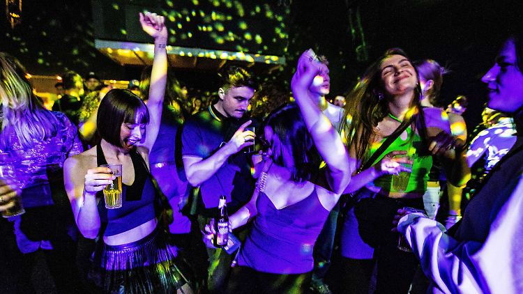 Im Club tanzen bis in die Nacht: Das ist in den Niederlanden derzeit eigentlich nicht erlaubt.