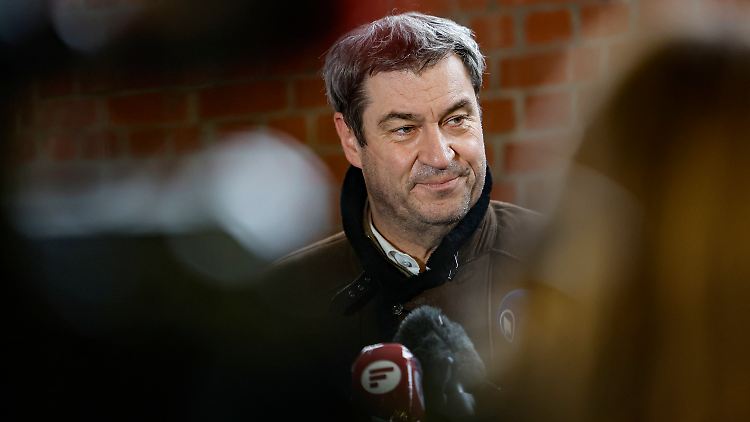 Bayerns Ministerpräsident Söder gibt an, einen Pflegenotstand vermeiden zu wollen.