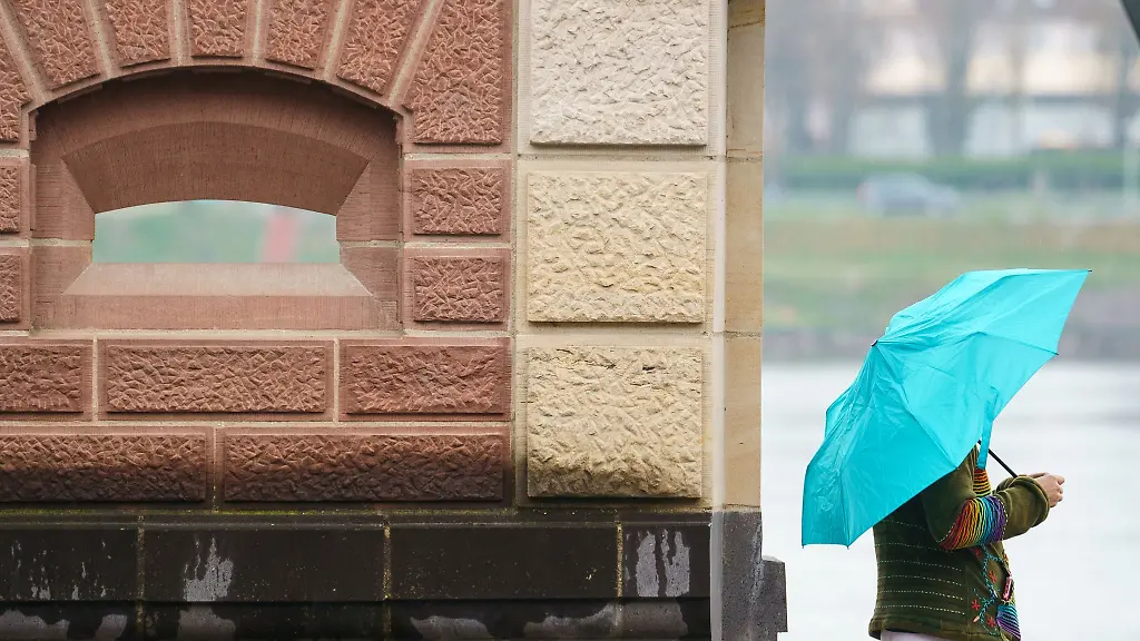 Fuer-Donnerstag-und-Freitag-erwarten-die-Meteorologen-ein-paar-Schauer