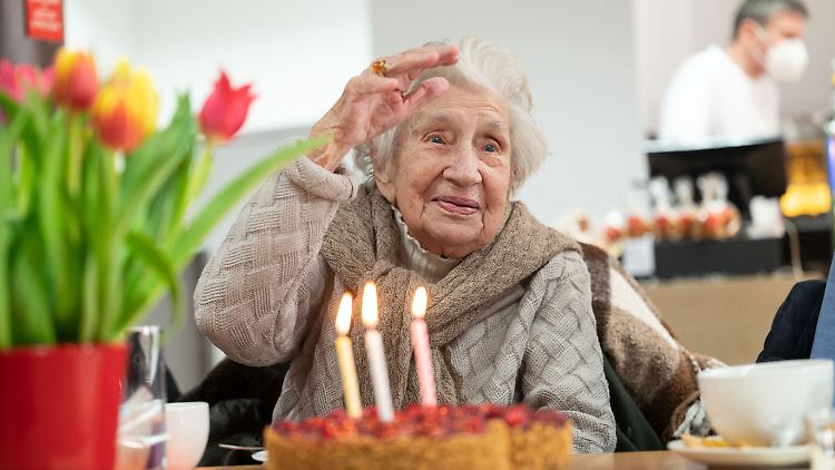 Kann sich wieder freuen: Die 109-jährige Mina Hehn.