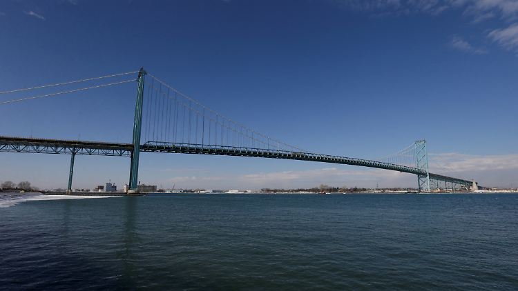Die Ambassador Bridge zwischen den USA und Kanada ist wieder frei.