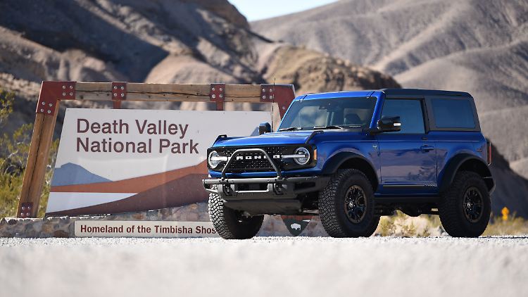 Eigentlich ist der Ford Bronco kein Reiseauto. Wer es aber abseits fester Straßen über längere Strecken eilig hat, der wird seine alten und neuen Tugenden zu schätzen wissen.