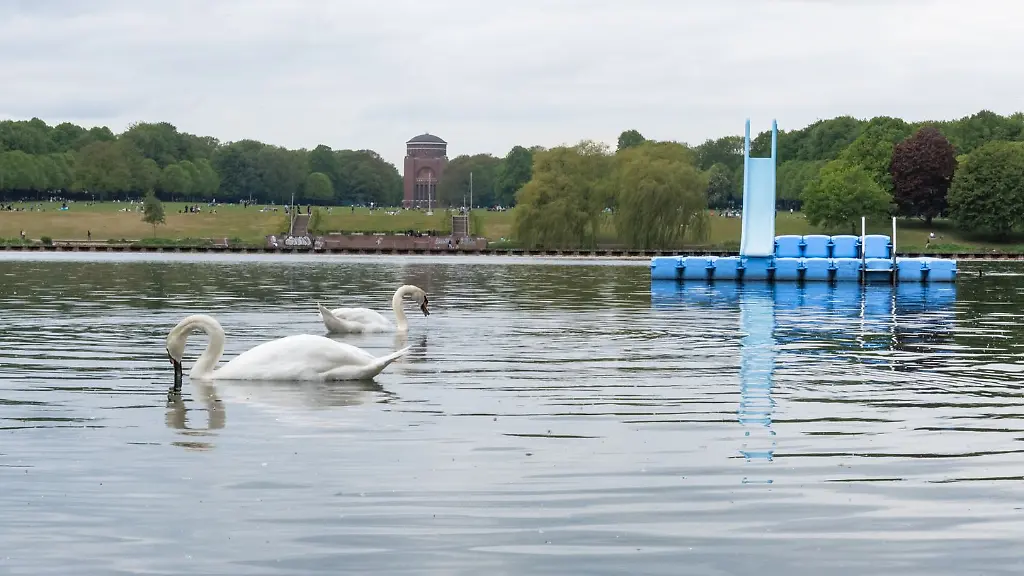 Die-Hamburger-Freibaeder-zaehlten-in-diesem-Sommer-weniger-Besucher