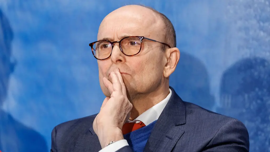 Die-SPD-droht-nach-Ansicht-von-Mecklenburg-Vorpommerns-frueherem-Ministerpraesidenten-Erwin-Sellering-ihre-Rolle-als-Volkspartei-einzubuessen