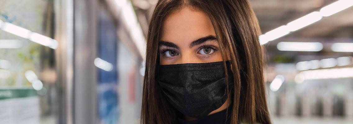 Corona Zukunft Maske.jpg