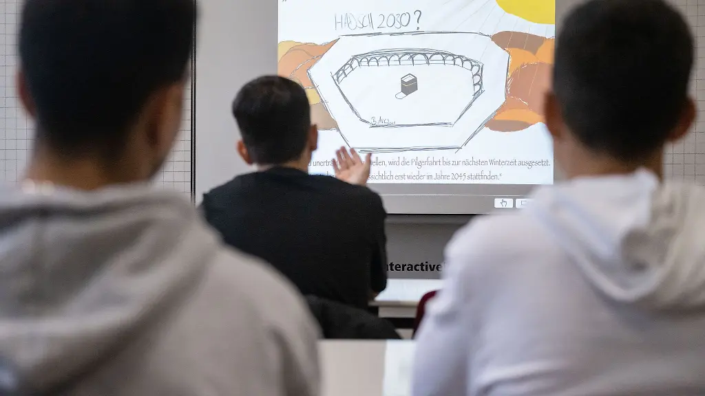 Derzeit-befinden-sich-271-Lehrkraefte-fuer-islamischen-Religionsunterricht-im-Schuldienst-des-Landes-NRW