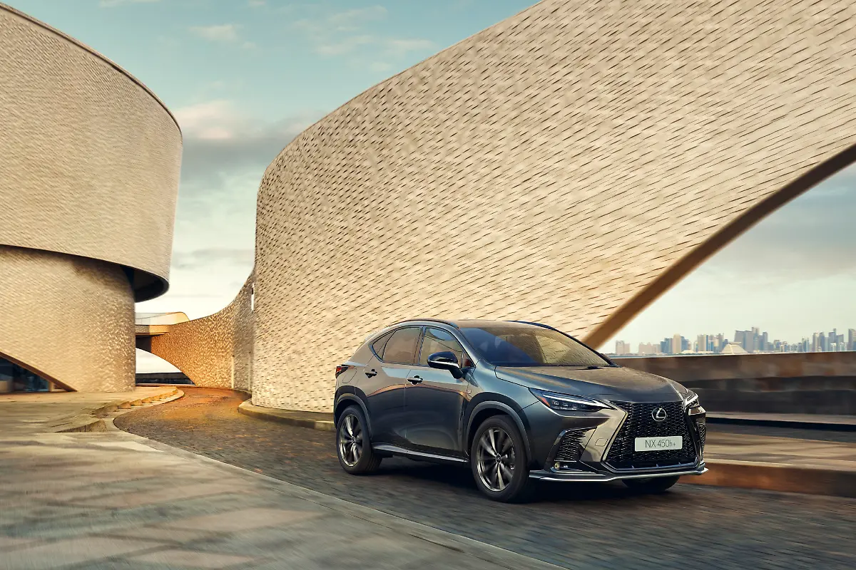 Lexus-NX-1