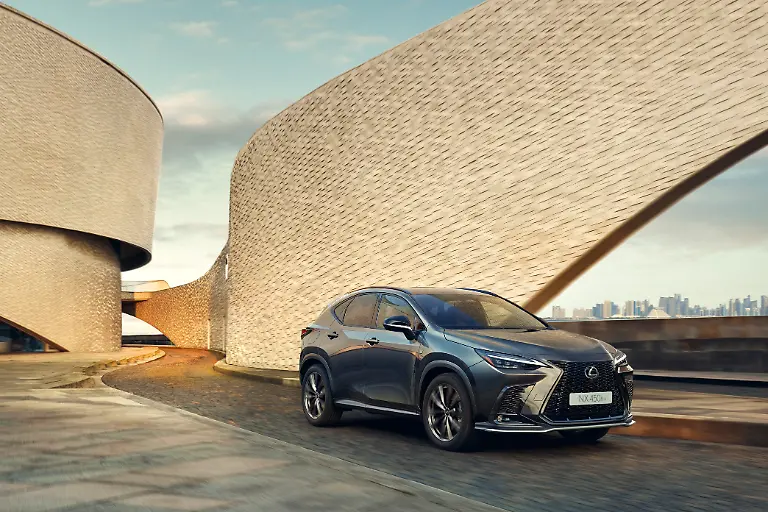 Lexus-NX-1