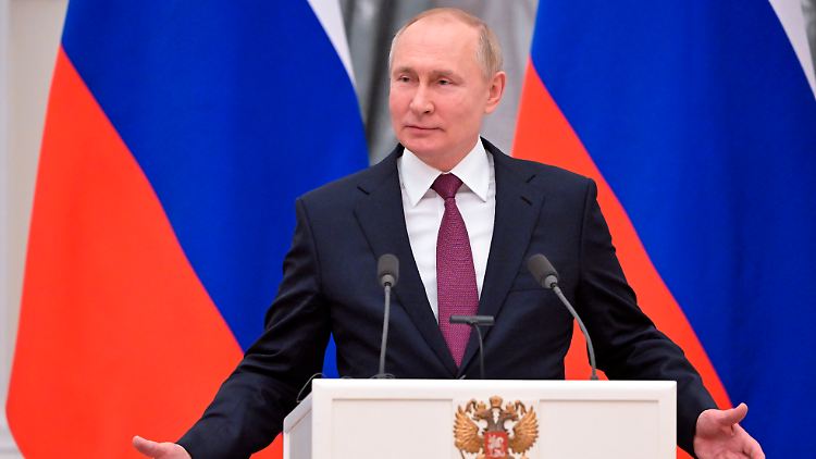 Putin auf der großen Bühne.