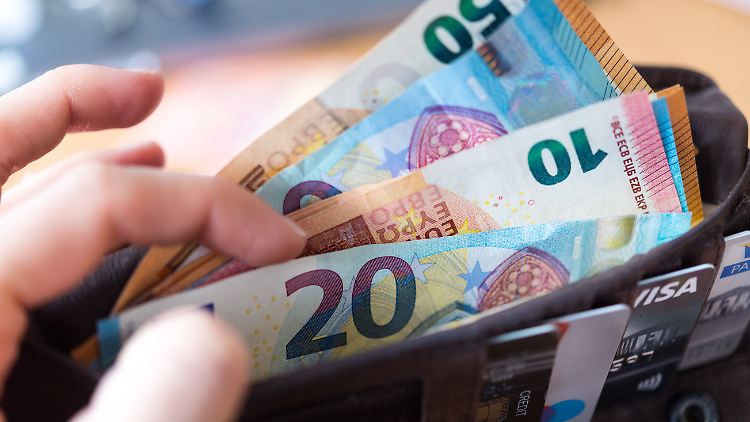 Die stärkste Inflation seit fast drei Jahrzehnten belastet die Verbraucher.