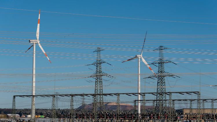 Die Stromerzeugung in Deutschland wird durch die Nutzung wetterabhängiger Energie schwankungsanfälliger.