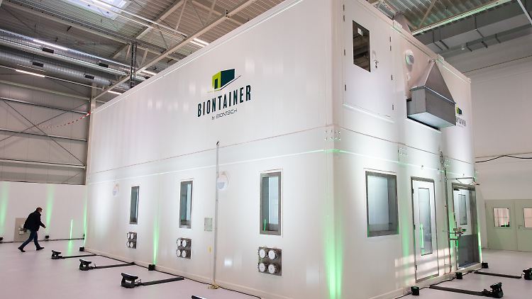 Die aus mehreren Containern zusammengesetzten "Biontainer" sollen zukünftig in Afrika eingesetzt werden. 
