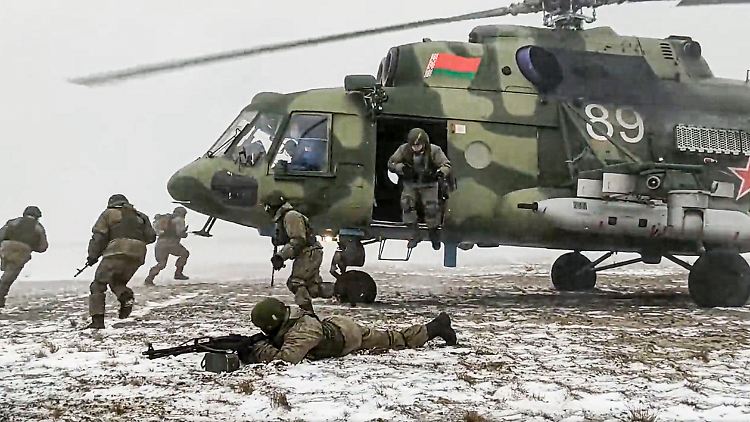 Drohkulisse für die Ukraine: Kampftraining russischer und belarussischer Soldaten auf dem Schießplatz von Brestsky.