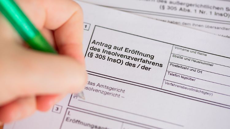Die Befreiung von den Restschulden erfolgt neuerdings nach drei Jahren. Deshalb haben viele Schuldner die Privatinsolvenz hinausgezögert.