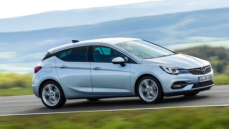 Das Facelift des Opel Astra (K) im Jahr 2019 ist sehr gut am veränderten Kühlergrill zu erkennen.