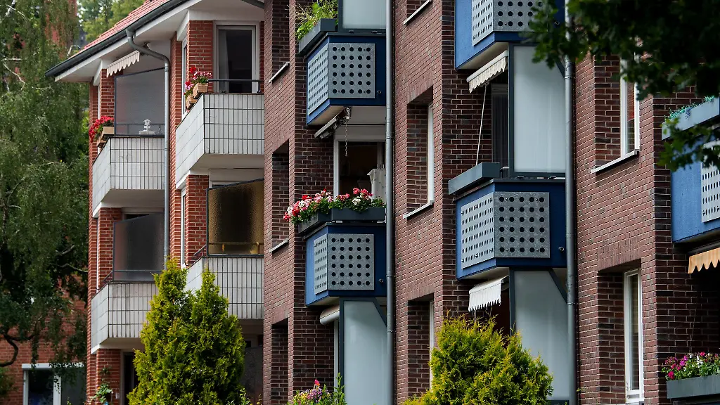 Hamburgs-rot-gruener-Senat-hat-das-Gesetzespaket-zur-Grundsteuerreform-auf-den-Weg-gebracht-Im-Oktober-soll-die-Buergerschaft-entscheiden