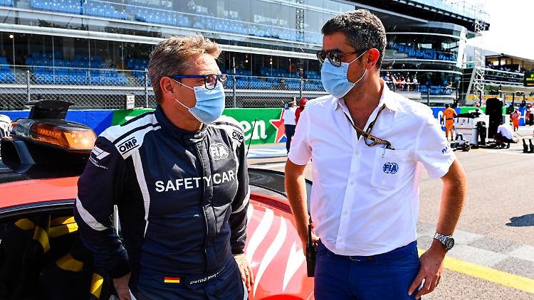 Masi im Gespräch mit Bernd Mayländer, dem langjährigen Piloten des Safety-Cars.