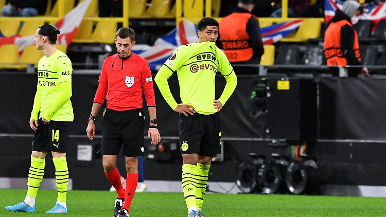 Bellingham vom BVB wird immer wieder das Opfer rassistischer Beleidigungen.