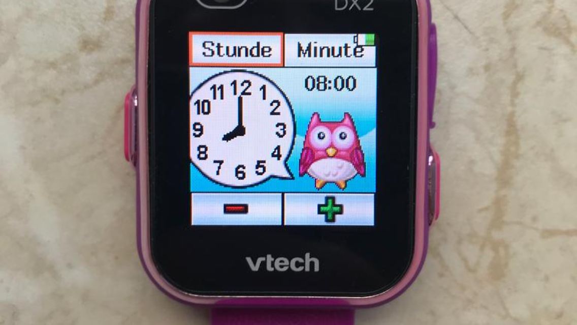 Auch das Lernen der Uhr ist möglich - die Eule sagt die Uhrzeit an.