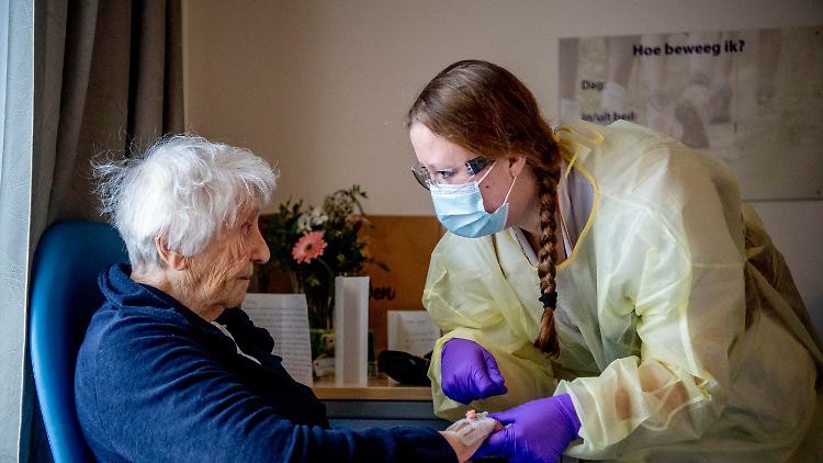 Für Gesundheitsminister Lauterbach ist die zentrale Aufgabe in der Pandemie der Schutz der Älteren.