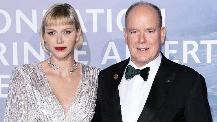 Vielleicht sieht man sie ja bald mal wieder zusammen wie hier 2020: Fürst Albert II. und seine Frau Charlène.
