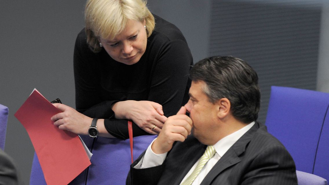 Keine Koalitionsgespräche: Linkspartei-Chefin Lötzsch und SPD-Chef Gabriel.