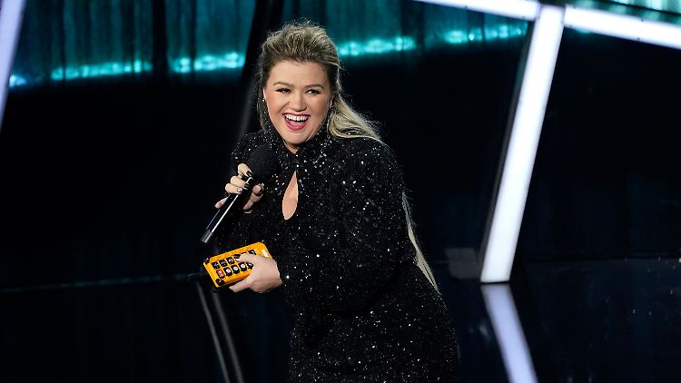 Kelly Clarkson war von 2013 bis 2021 mit Brandon Blackstock verheiratet. Nun will sie offenbar die Scheidung.