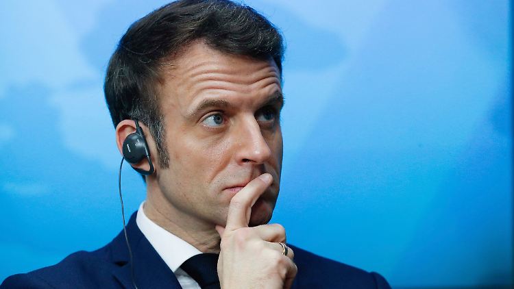 Krisengespräche an der Schmerzgrenze: Frankreichs Präsident Macron am Freitag in Brüssel.