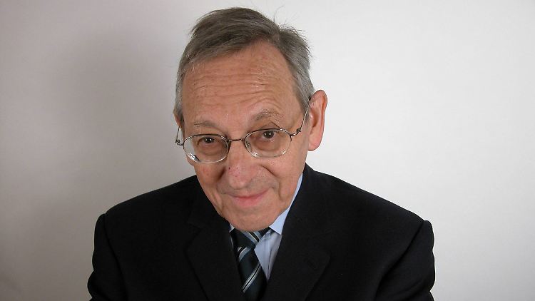 Landete als Student aus Versehen bei den Biowissenschaften: François Gros im Jahr 2000.