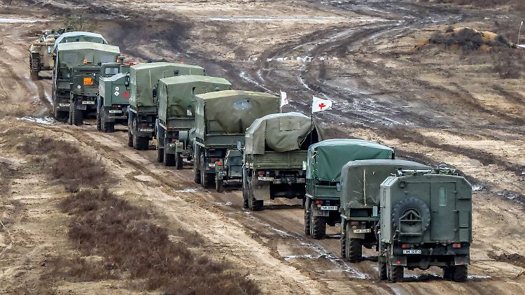 Ein zehntägiges Manöver von Belarus und Russland sollte am Sonntag zu Ende gehen. Nun wollen beide Länder ihre Militärübungen aber fortsetzen.