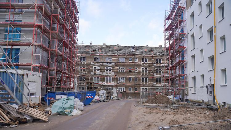 Schätzungen zufolge lagen die Immobilienpreise in den Städten im Jahr 2021 "zwischen 15 Prozent und 40 Prozent über dem Preis, der (...) angezeigt ist", urteilt die Bundesbank.