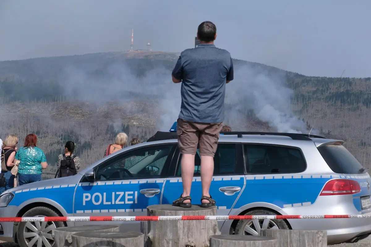 f916e43a798f409f1b1844a80b7ea991