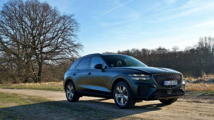 Optisch scheint der Genesis GV70 durchaus Anleihen genommen haben. In Summe ist es aber eine eigenständige und charismatische Erscheinung.