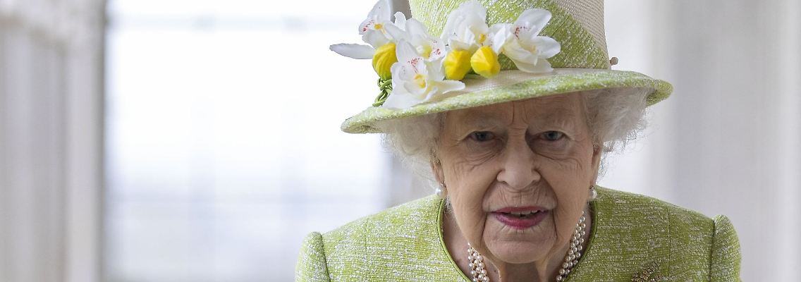 Queen Elizabeth verspürt weiterhin leichte erkältungsähnliche Symptome.