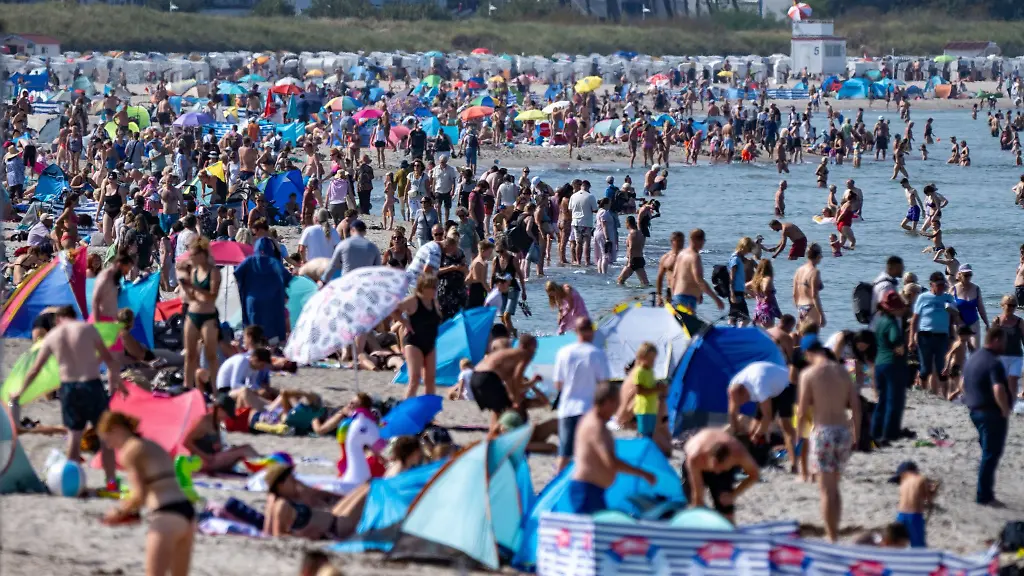 An-den-Straenden-war-im-Norden-war-es-voll