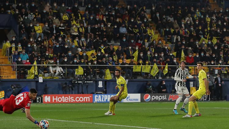 Das ging schnell: Dusan Vlahovic erzielt seinen ersten Champions-League-Treffer.