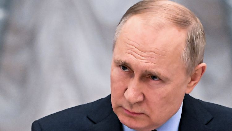 Russlands Präsident Putin erkennt die selbst ernannten Volksrepubliken Donezk und Luhansk in ihrer ursprünglichen Größe an. Die ist dreimal so groß wie die Gebiete aktuell sind. 
