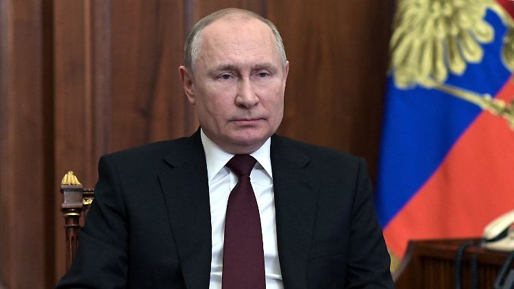 Der Westen will den Kreml unter Druck setzen. Bislang gibt sich Russlands Präsident Wladimir Putin unbeeindruckt.