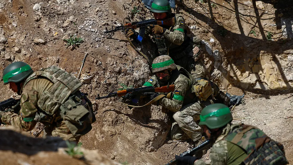 2024-05-18T100720Z-1262695084-RC29O7AIKOMJ-RTRMADP-3-UKRAINE-CRISIS-FRONTLINE