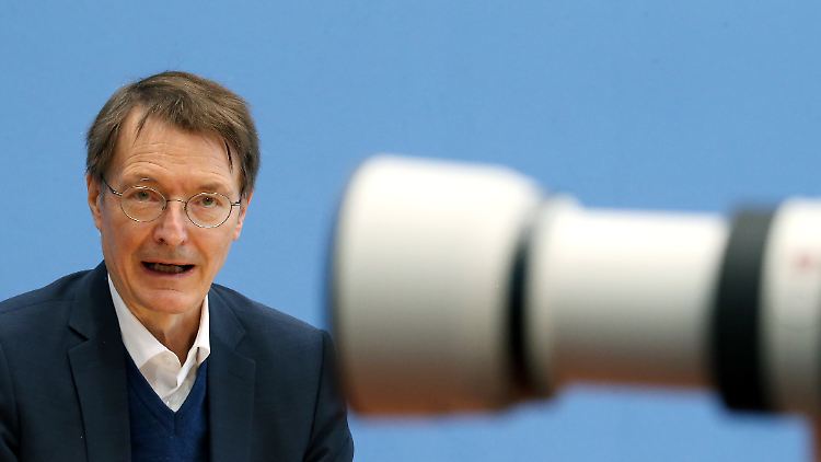 Falls er Dank erwartet haben sollte, geht er jetzt leer aus: Gesundheitsminister Lauterbach.