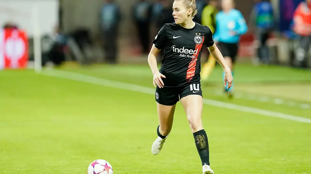 Laura-Freigang-erzielt-im-Spiel-um-Platz-drei-der-Champions-League-Quali-einen-Hattrick