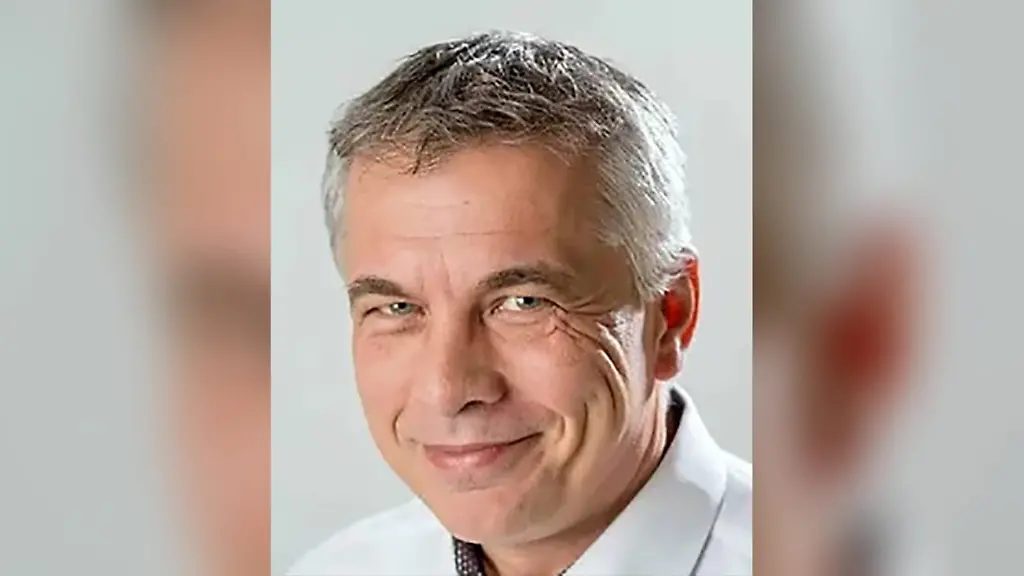 a217e561-b146-4cba-93a0-d8a173ff4670-1