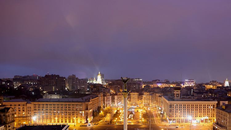 Die ukrainische Hauptstadt Kiew kurz nach der Bekanntgabe des russischen Einmarschs in das Land.