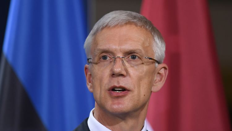 Der lettische Regierungschef Krisjanis Karins hat Sorge, dass Russlands Angriff nicht in der Ukraine endet, sondern sich auch gegen NATO-Staaten im Baltikum richtet.