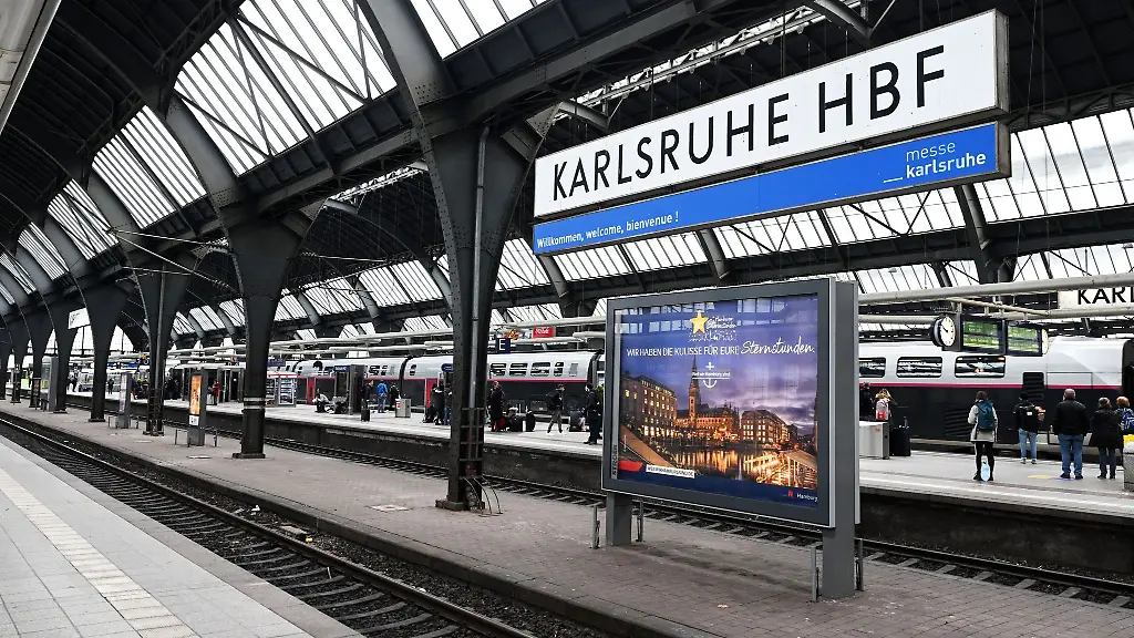 Am-Hauptbahnhof-in-Karlsruhe-kam-es-gestern-Abend-zu-einem-Messerangriff