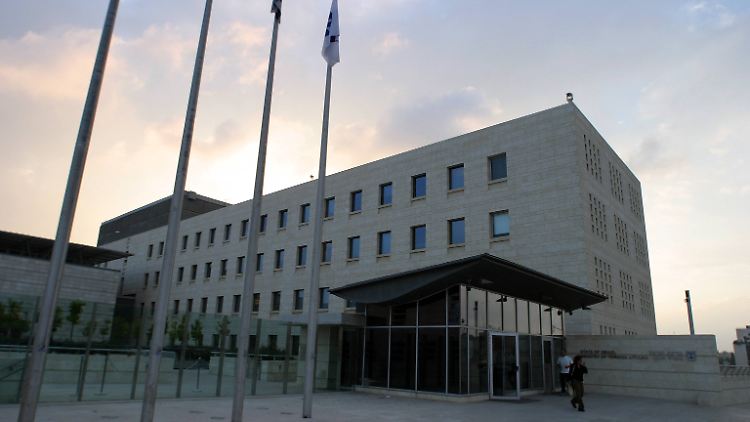 Israelische Bürger sollten die Ukraine über den Landweg Richtung Westen verlassen, so der Rat des Außenministeriums in Jerusalem.